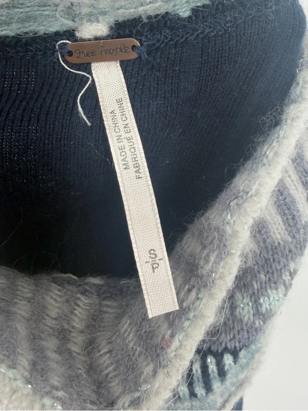 Free People Size Small Navy‎ & Teal Ribbed Colorblock Sweater
